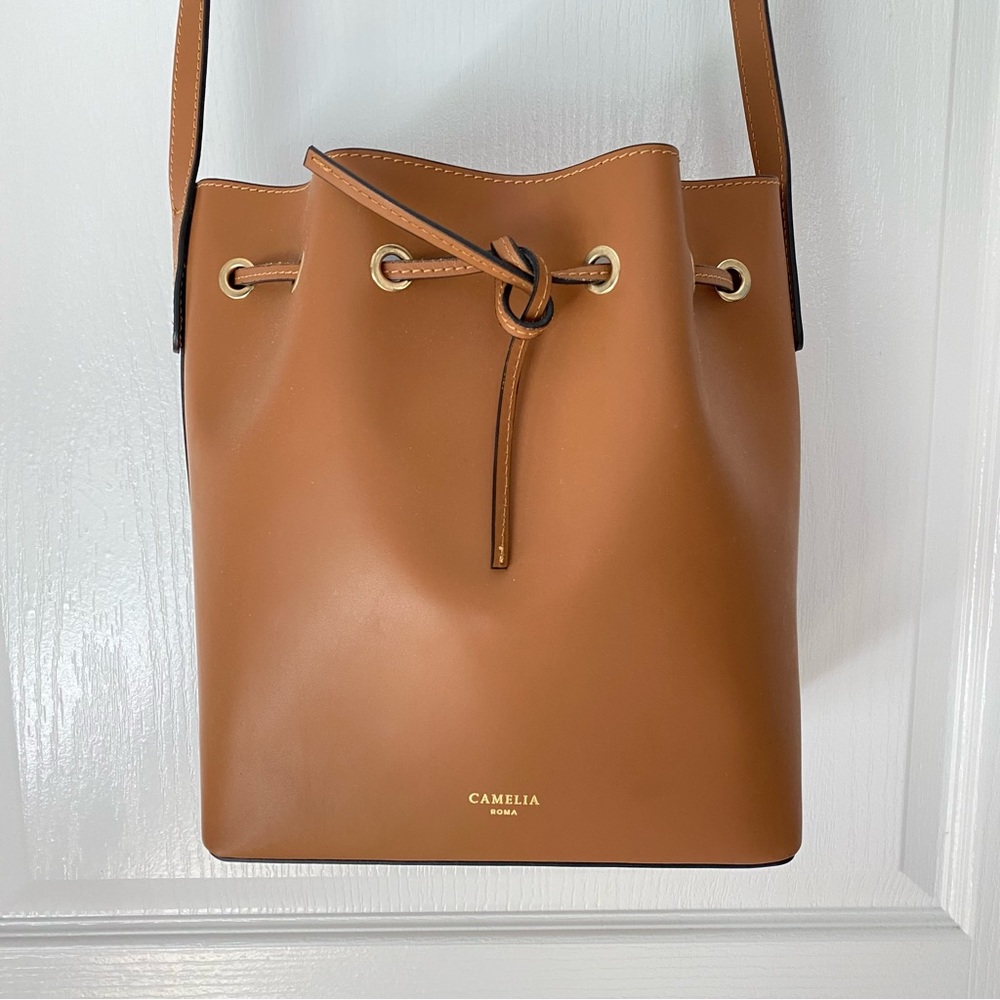 Camelia Roma bucket bag